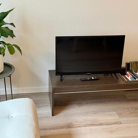 Just Renovated Stylish Nordic Studio By Tram Stop Helsinki Extérieur photo